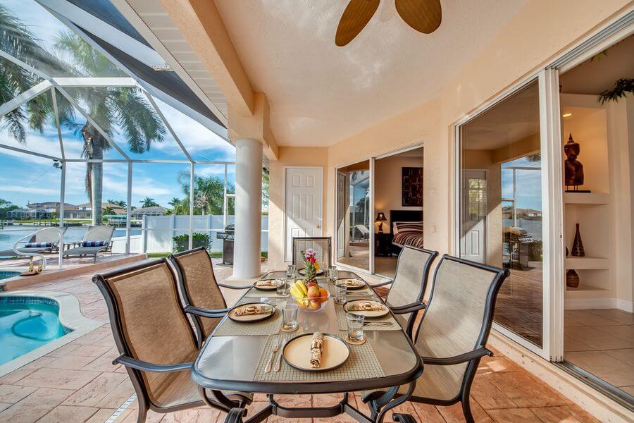Lanai Sitzgelegenheit am Pool Ferienhaus Villa Tao